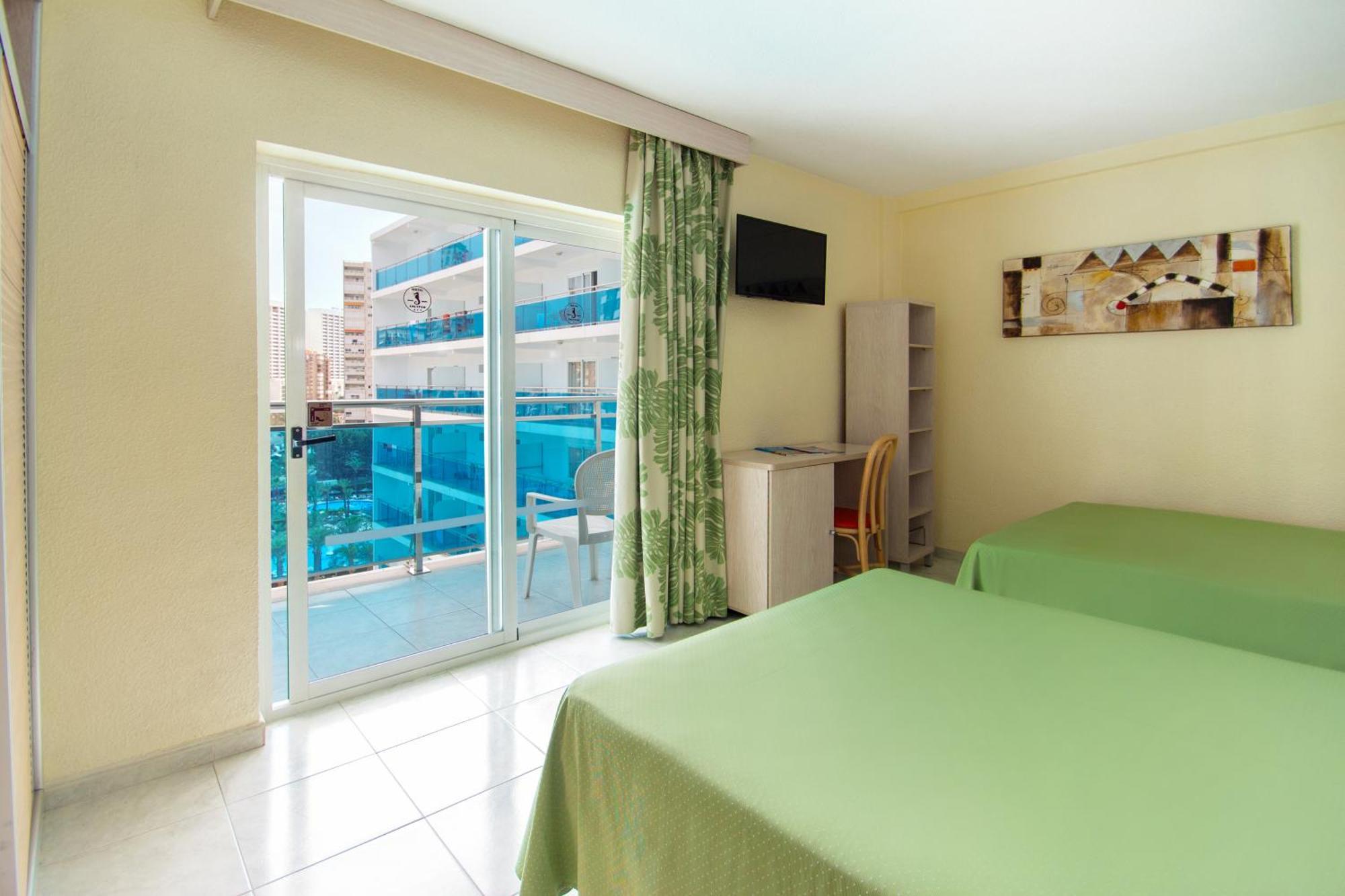 Hotel Servigroup Calypso Benidorm Oda fotoğraf